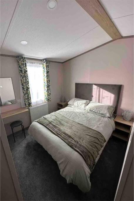Brand New 6 Berth Holiday Home Селси Екстериор снимка