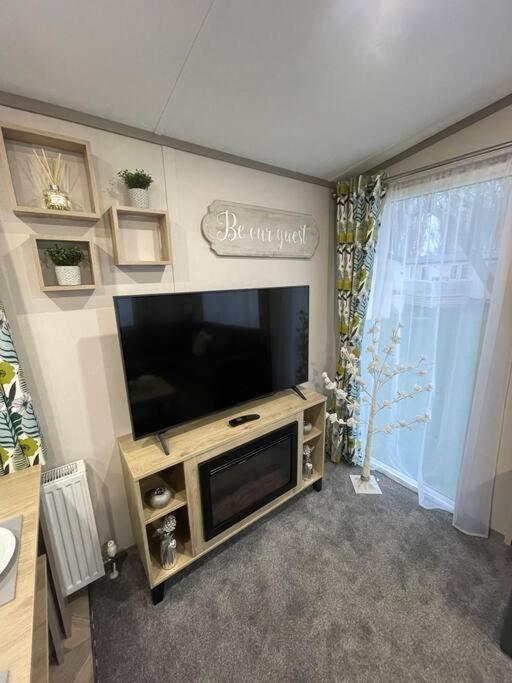 Brand New 6 Berth Holiday Home Селси Екстериор снимка